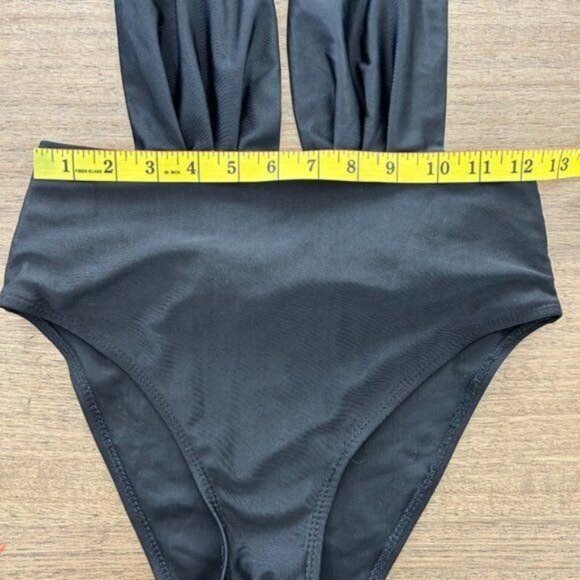 Boutique Brand plunging neckline 1 piece swimsuit - Picture 8 of 11